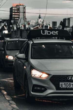 CNBC: Uber va concedia 10% din angajaţi într-o amplă restructurare